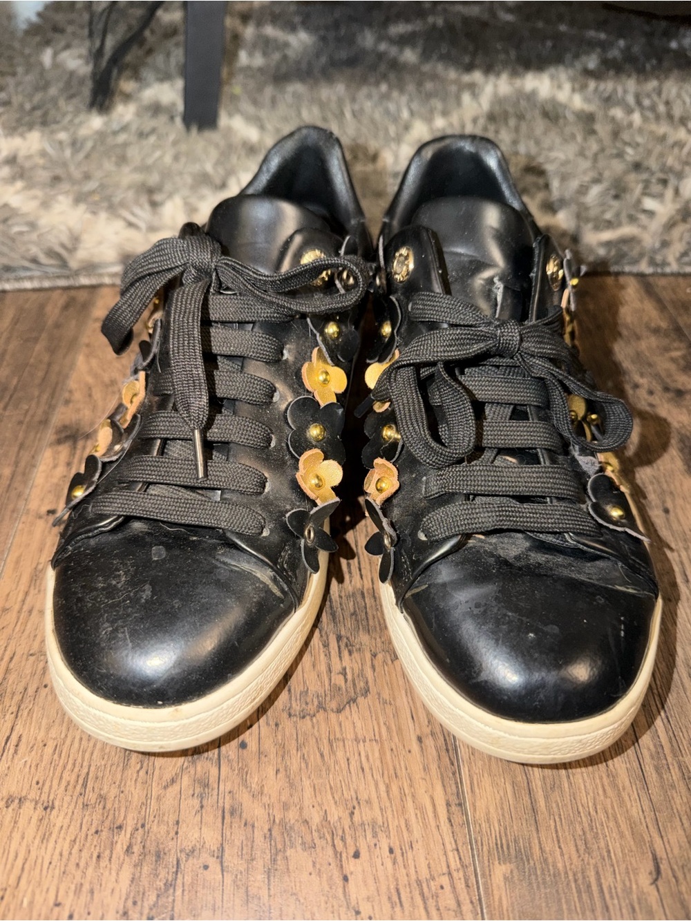 Louis Vuitton Women’s Black Leather Low-Top Lace-Up Sneakers Floral Applique
